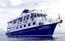 MV Manta Queen 1